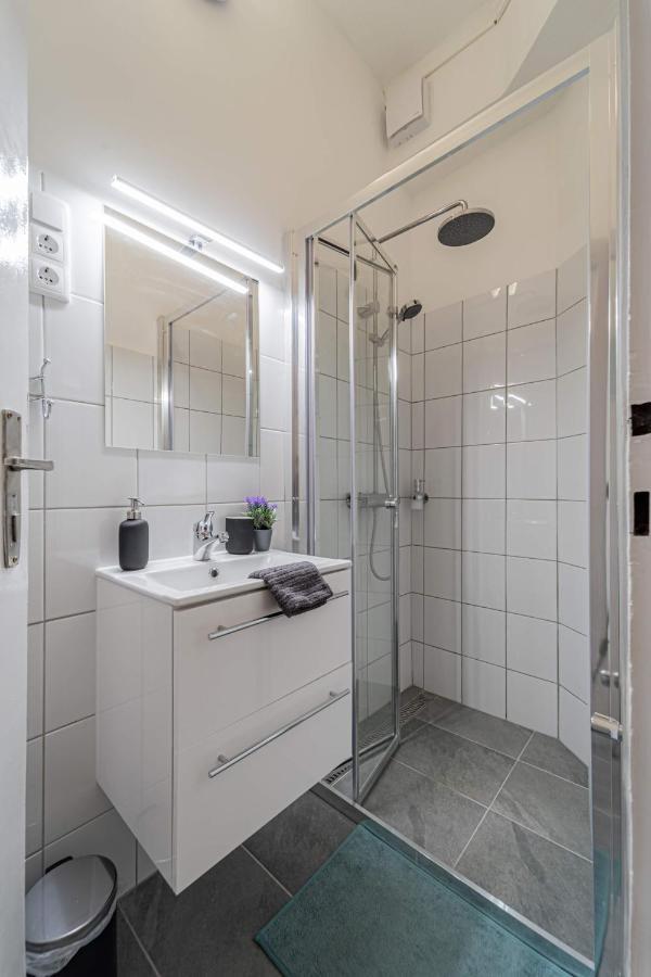 Central&Cozy Balcony!3Bdr 2Bth بودابست المظهر الخارجي الصورة